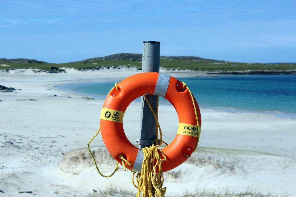 Dolphin Beach House Clifden Exterior photo